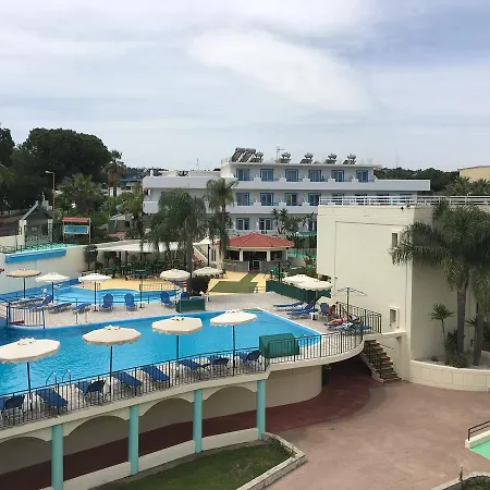 洛曼萨梅尔酒店